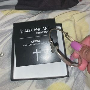 alex and ani silver cross bracelet